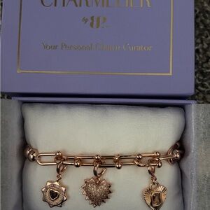 bomb party charmelier heart of light